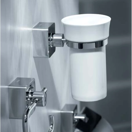 6900 Arthur Bathroom Accessories